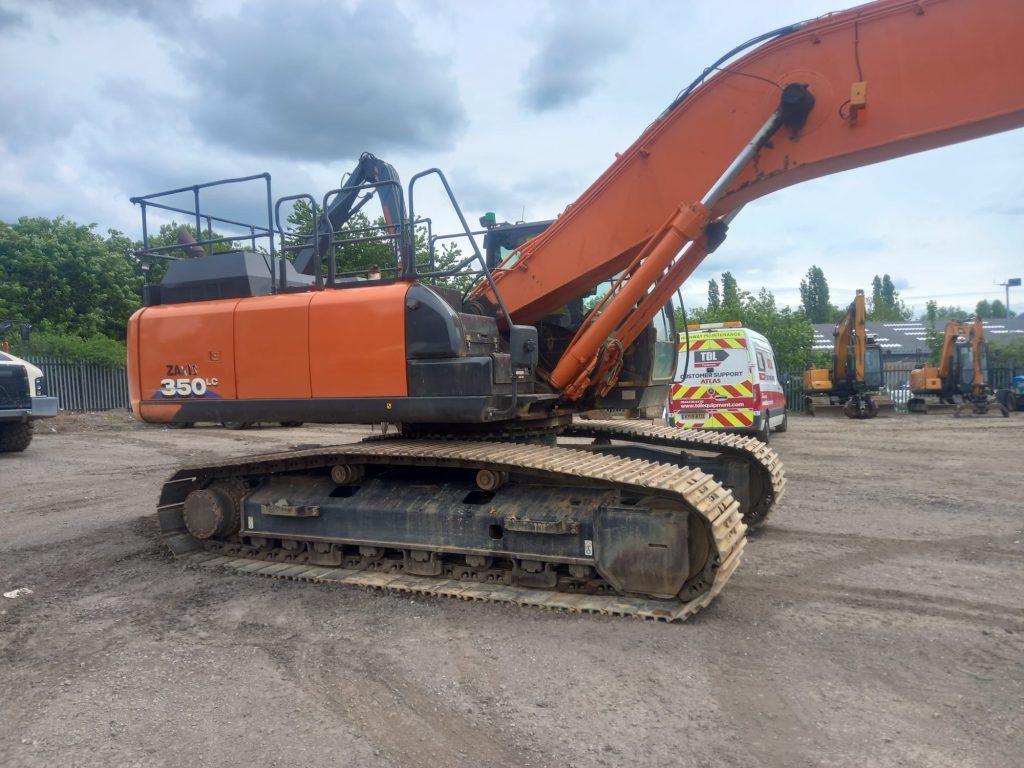 2019 Hitachi Zaxis ZX350LC-6 right side view.
