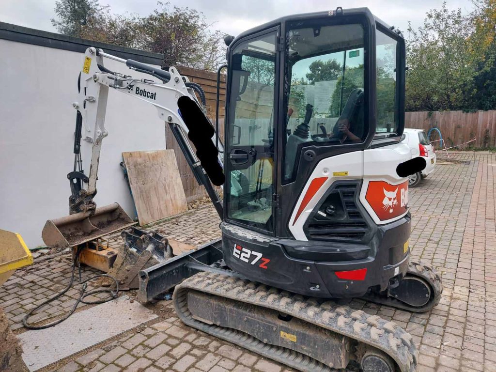 2021 Bobcat E27Z Side view