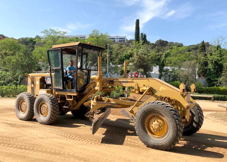 Cat 120 Grader in Spain