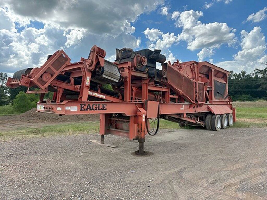 EAGLE 500-05CV Portable Impact Crusher front right view