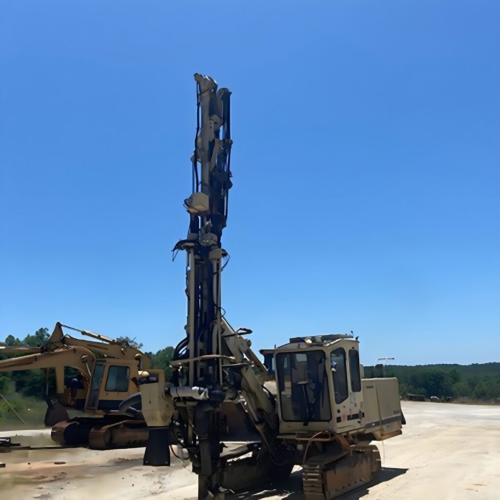 2004 Ingersoll-Rand ECM660 III Drill Side View Square