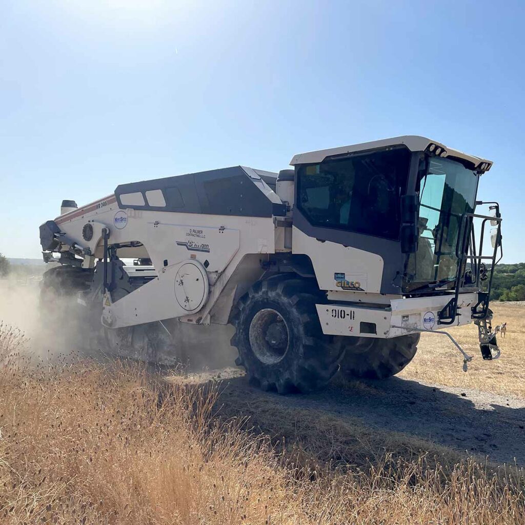 2014 Wirtgen WR240i Soil Stabilizer right front view