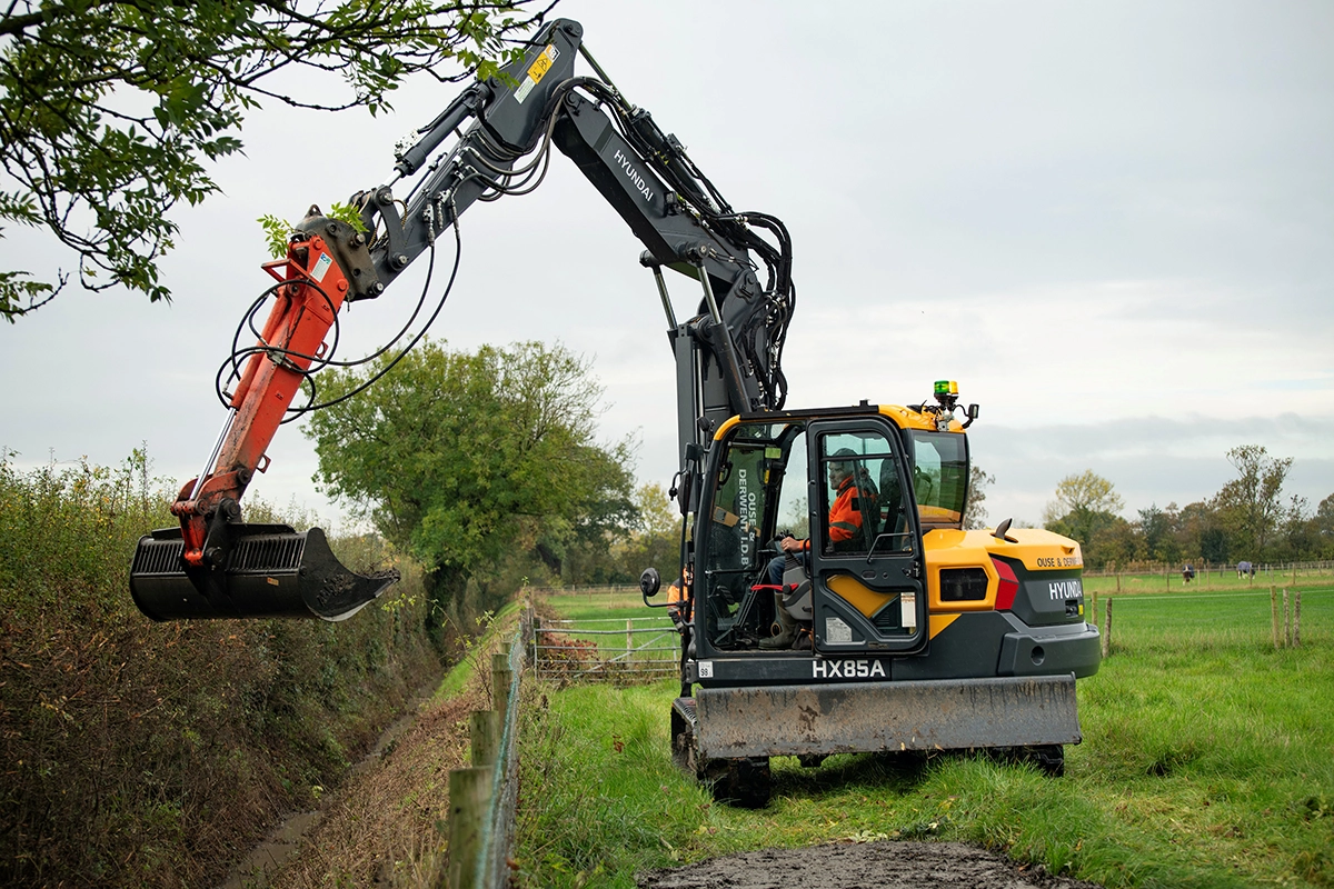 Dealer Support Makes HX85A First Choice For YCIDB