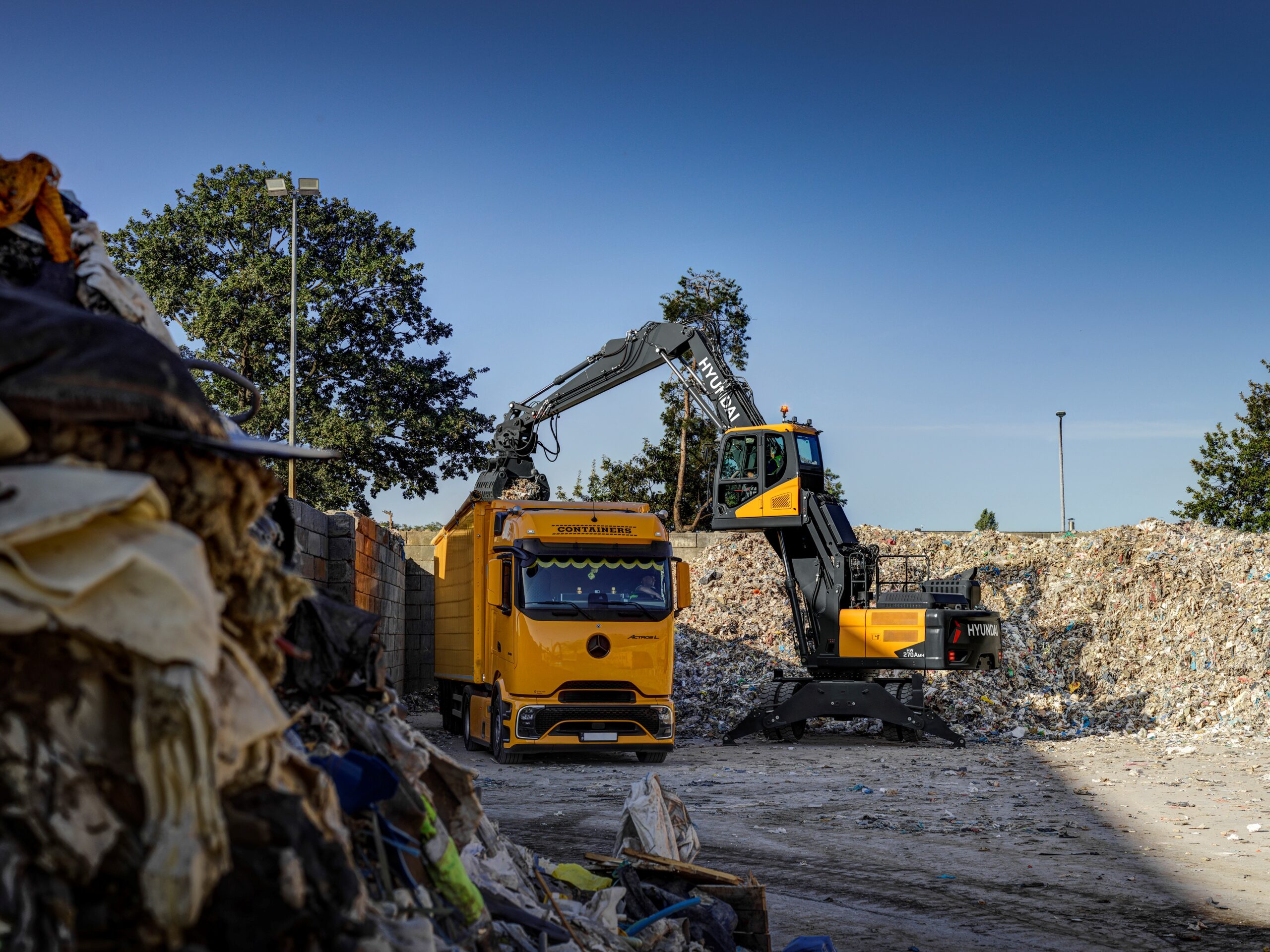 Hyundai Adds to Materials Handler Line With HW270A MH