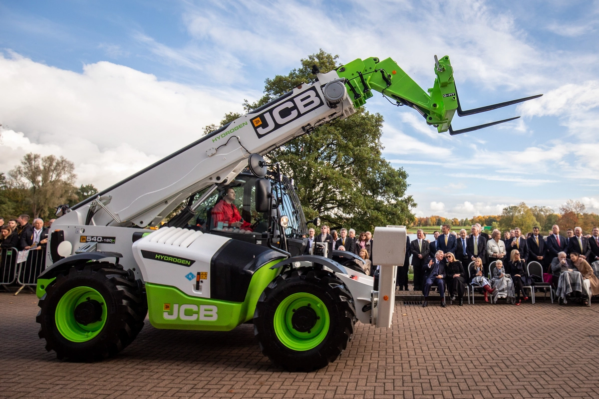 JCB & Lord Bamford Mark 80th Birthdays