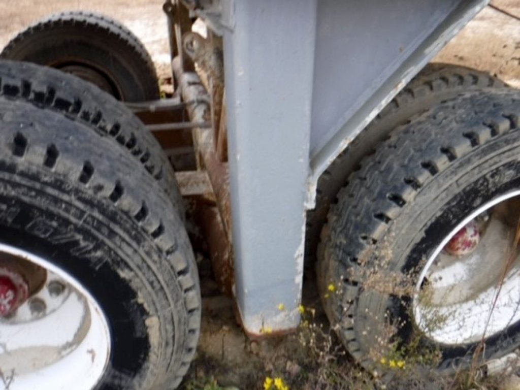 2002 KPI-JCI 1400 LS 54 inch used clone crusher tyres.