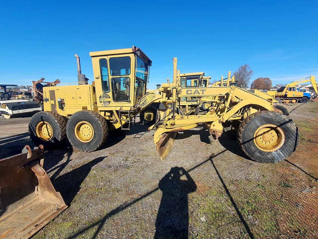 1987 CAT 140G Motor Grader used right side view