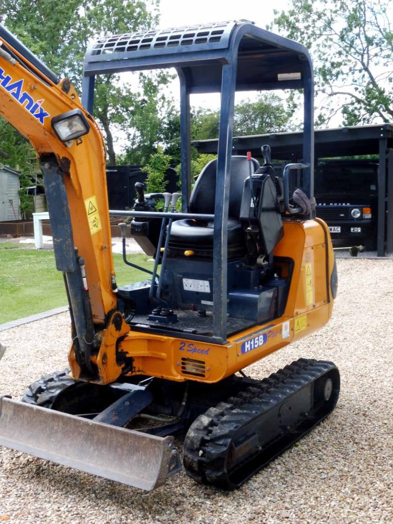 2008 Hanix H15B used front view.