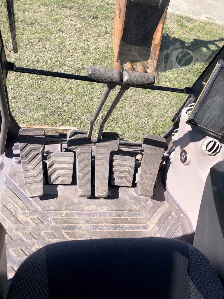 2016 Volvo EC250EL Excavator used cab view